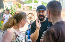 У Луцьку люди з інвалідністю взяли участь у театральній виставі